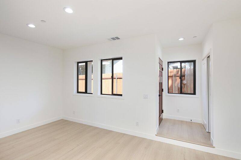 House for rent at 2121-2123 Glenada Ave, Montrose, CA 91020