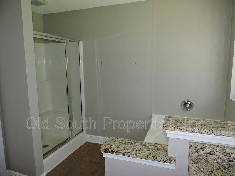 House for rent at 6060 Dunridge Dr, Milton, FL 32571