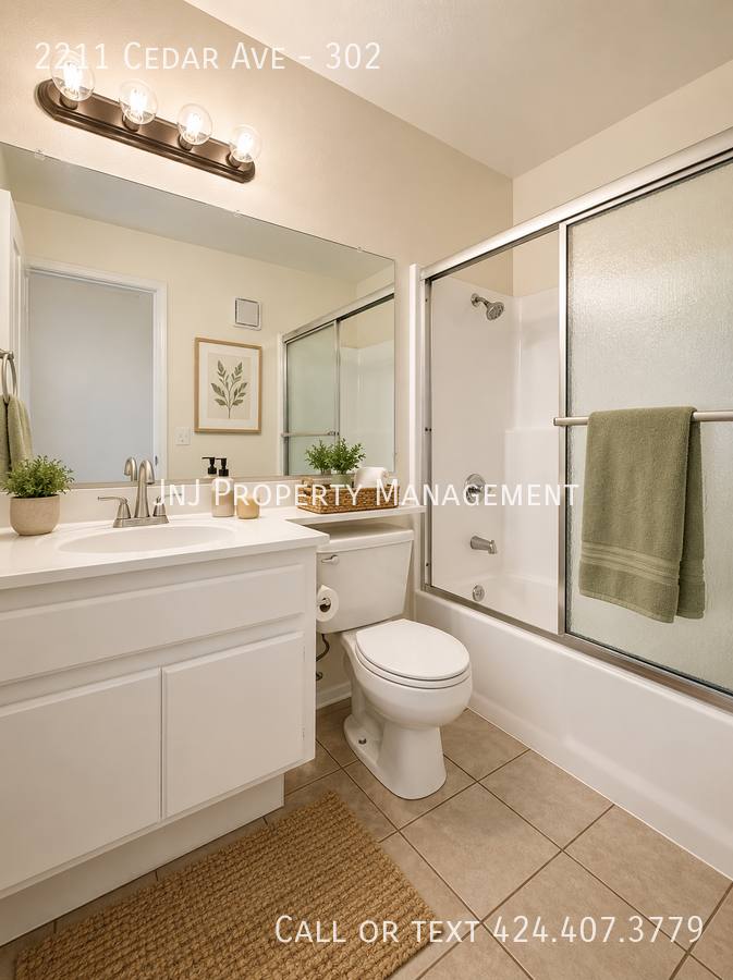 Apartment for rent at 2211 Cedar Ave #302, Long Beach, CA 90806
