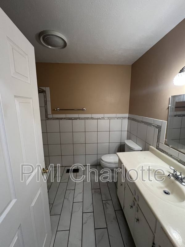House for rent at 1784 Ashley St, Newton, NC 28658