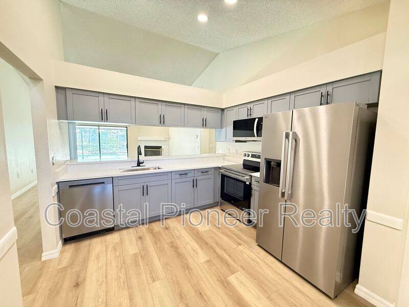 House for rent at 8774 Huntfield St, Tampa, FL 33635
