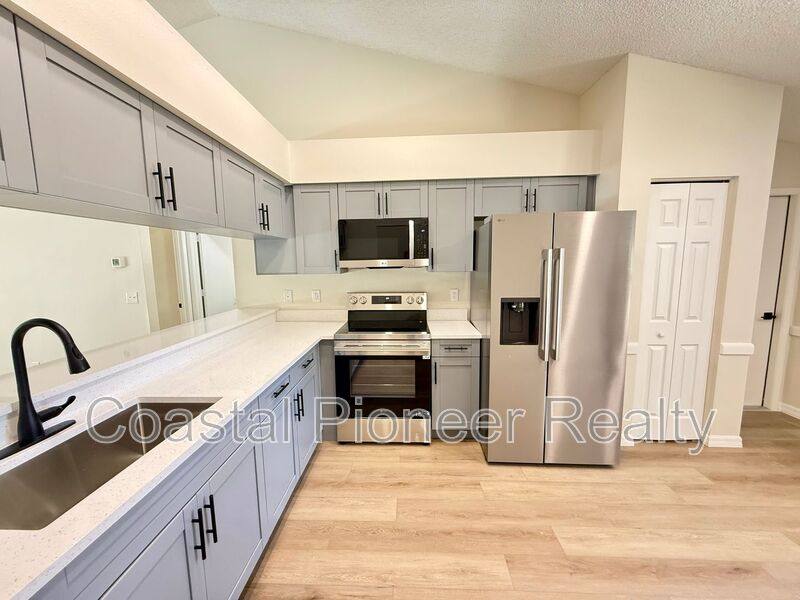 House for rent at 8774 Huntfield St, Tampa, FL 33635