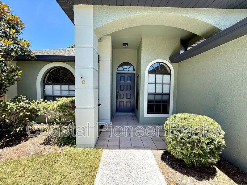 House for rent at 8774 Huntfield St, Tampa, FL 33635