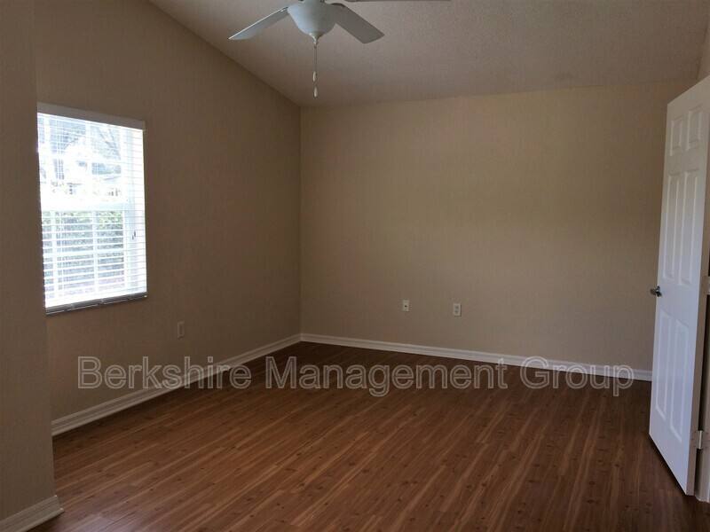 Townhouse for rent at 1106 Brook Meadow Dr, Lakeland, FL 33811