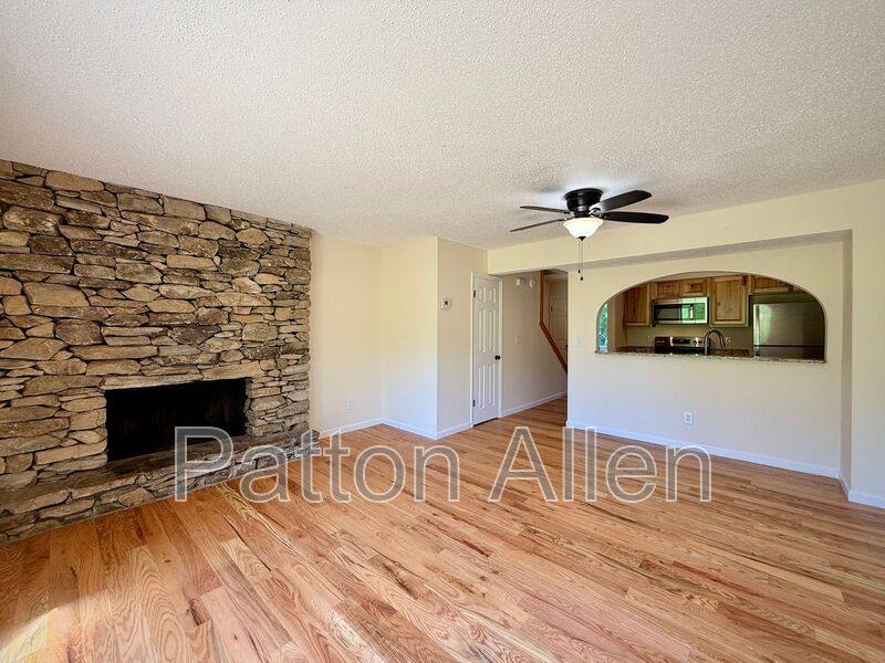 Townhouse for rent at 2 Dawnwood Circle, Asheville, NC 28803