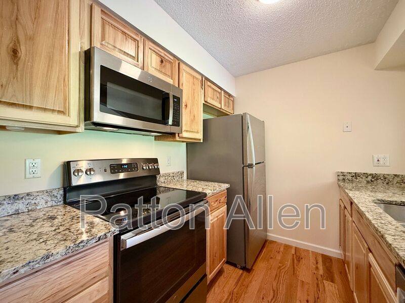 Townhouse for rent at 2 Dawnwood Circle, Asheville, NC 28803