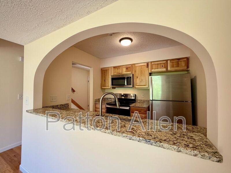 Townhouse for rent at 2 Dawnwood Circle, Asheville, NC 28803