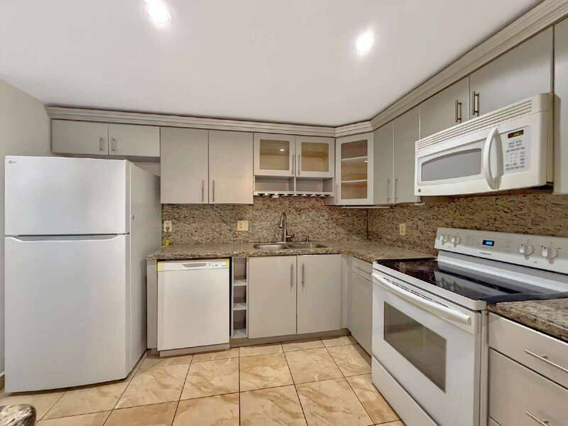 Apartment for rent at 3641 Oaks Clubhouse Dr #201, Pompano Beach, FL 33069
