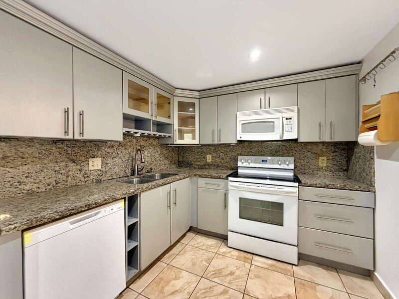 Apartment for rent at 3641 Oaks Clubhouse Dr #201, Pompano Beach, FL 33069
