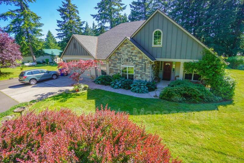 House for rent at 23517 NE 68th St, Vancouver, WA 98682