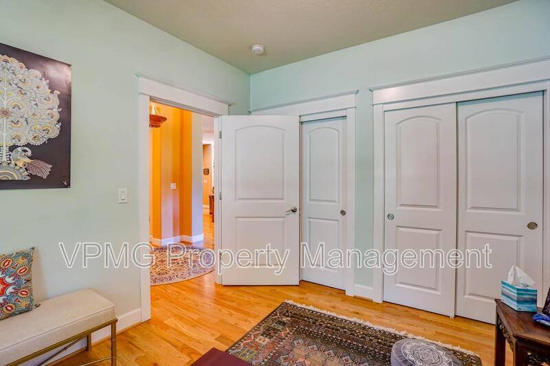 House for rent at 23517 NE 68th St, Vancouver, WA 98682
