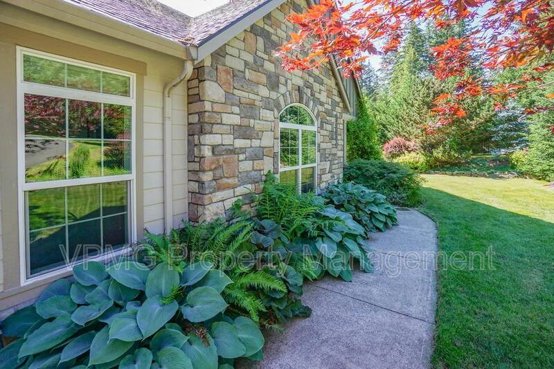 House for rent at 23517 NE 68th St, Vancouver, WA 98682