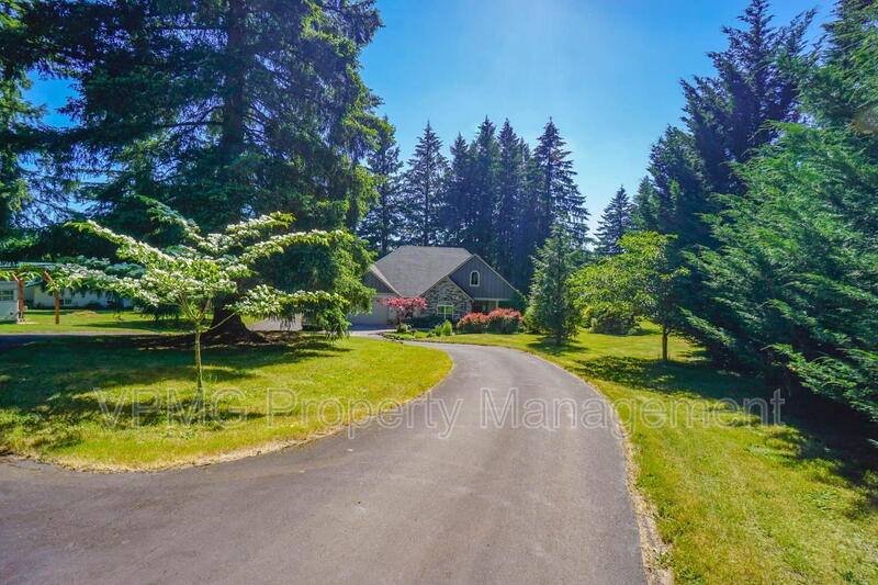 House for rent at 23517 NE 68th St, Vancouver, WA 98682