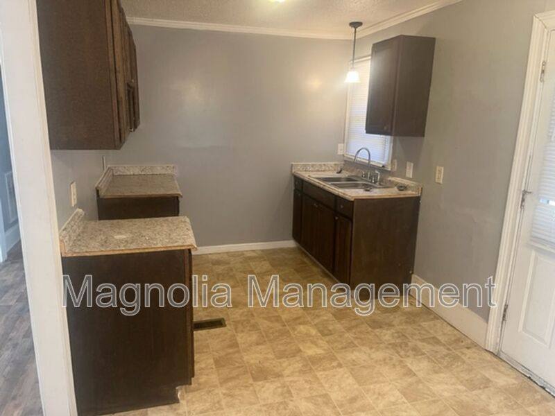 House for rent at 803 Eastside Dr, Henderson, NC 27536