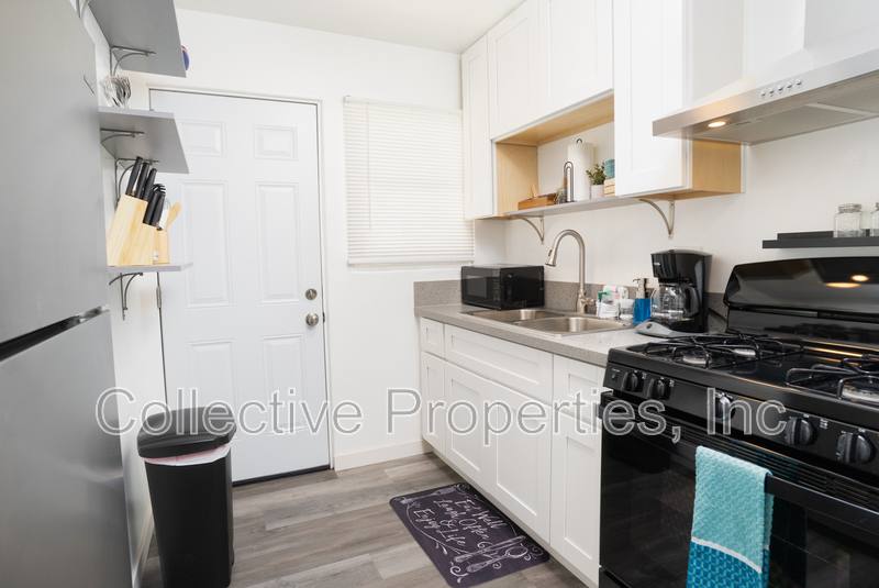 Apartment for rent at 3122 Canon St #B, San Diego, CA 92106