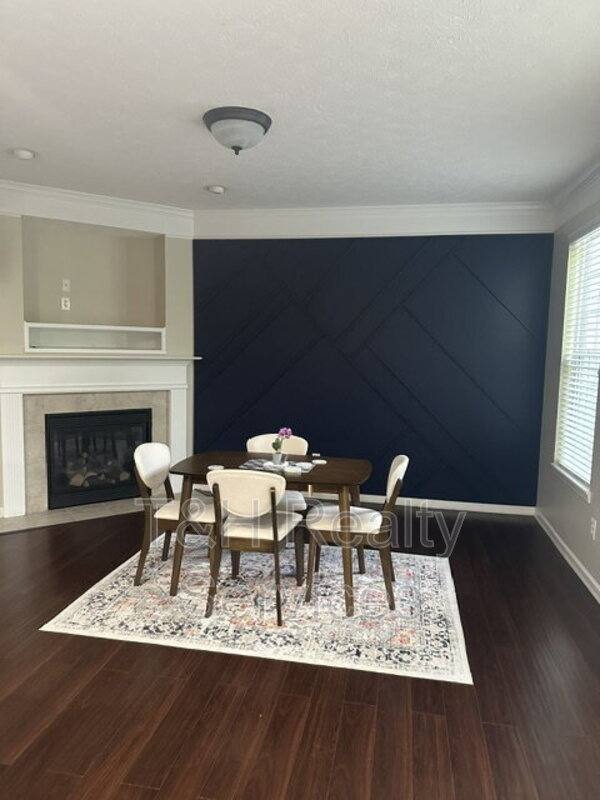 Townhouse for rent at 6941 Vistamere Way, Indianapolis, IN 46250