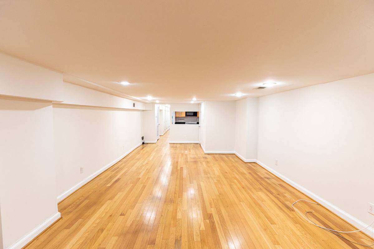 Condo for rent at 1350 Kenyon St #NW, Washington, DC 20010