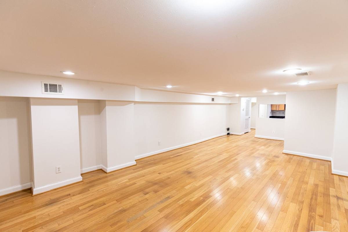 Condo for rent at 1350 Kenyon St #NW, Washington, DC 20010