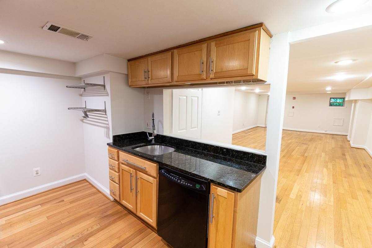 Condo for rent at 1350 Kenyon St #NW, Washington, DC 20010