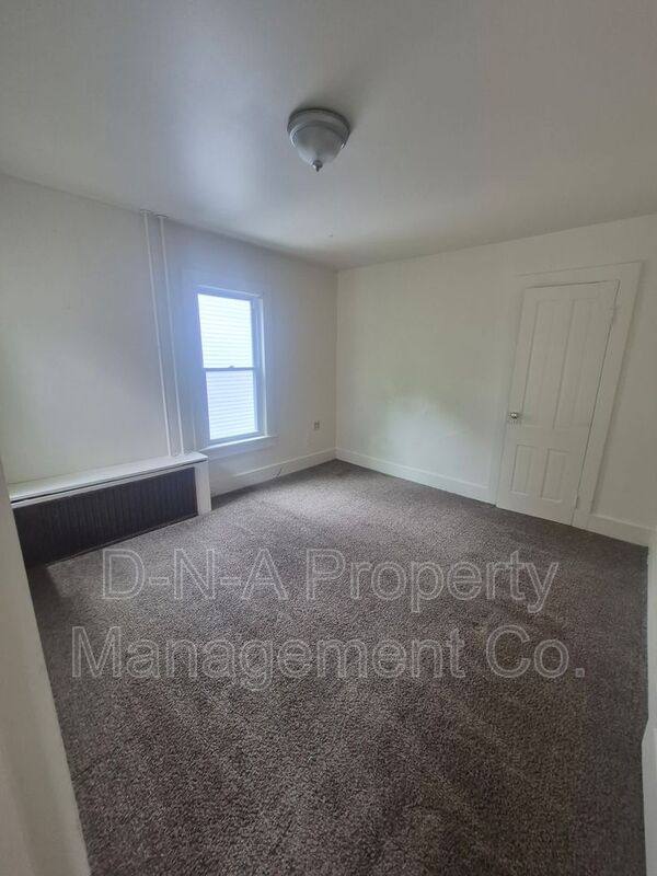 House for rent at 915 Sarah St, Stroudsburg, PA 18360