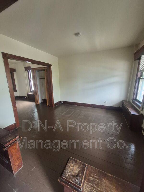 House for rent at 915 Sarah St, Stroudsburg, PA 18360