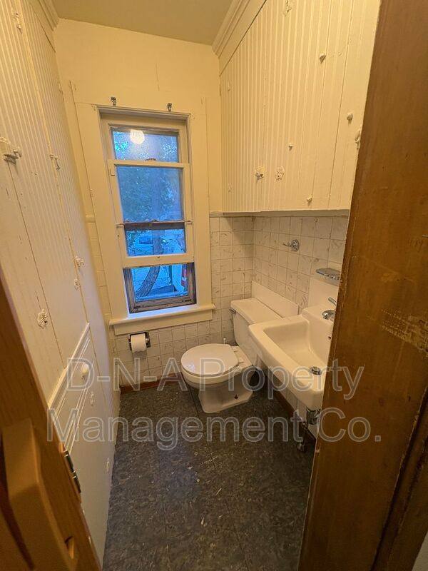House for rent at 915 Sarah St, Stroudsburg, PA 18360