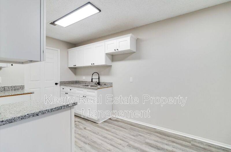 Apartment for rent at 107 Meudon St #D, Duson, LA 70529