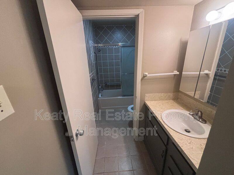 Apartment for rent at 201 S College Rd #116, Lafayette, LA 70503