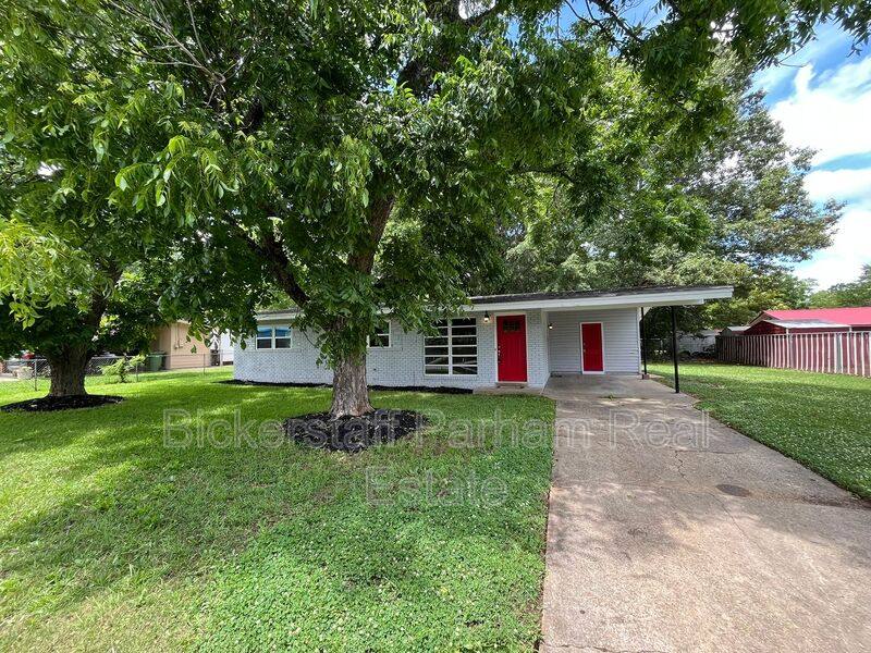 House for rent at 2503 Broadmoor Dr, Columbus, GA 31903
