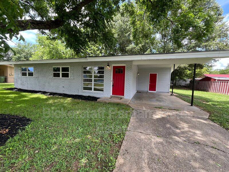 House for rent at 2503 Broadmoor Dr, Columbus, GA 31903