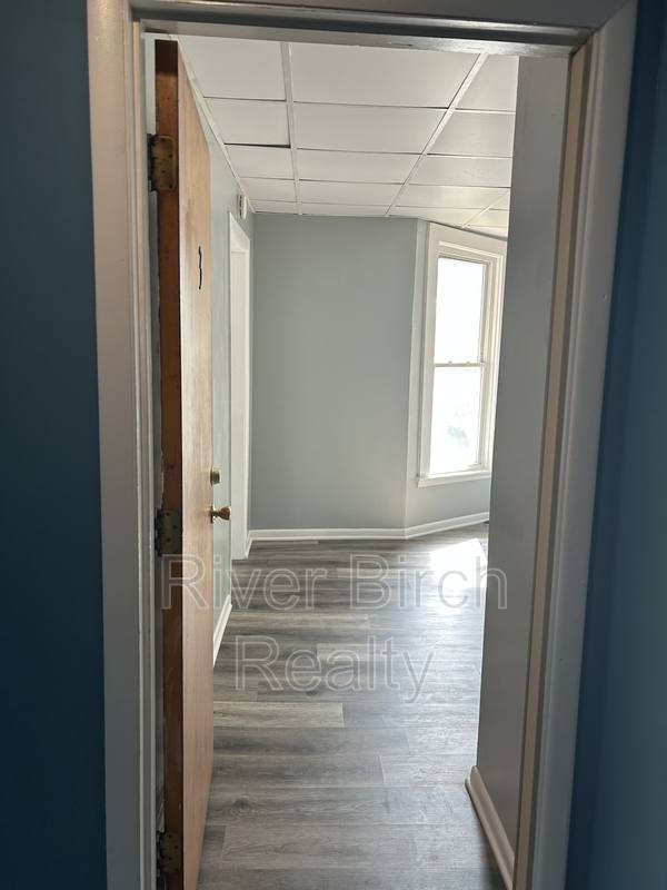 Apartment for rent at 909 S 8th St #3, Springfield, IL 62703