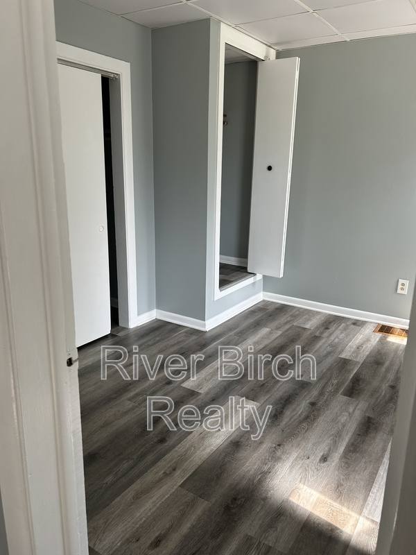 Apartment for rent at 909 S 8th St #3, Springfield, IL 62703