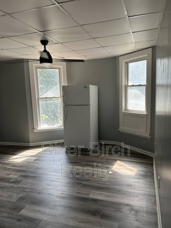 Apartment for rent at 909 S 8th St #3, Springfield, IL 62703