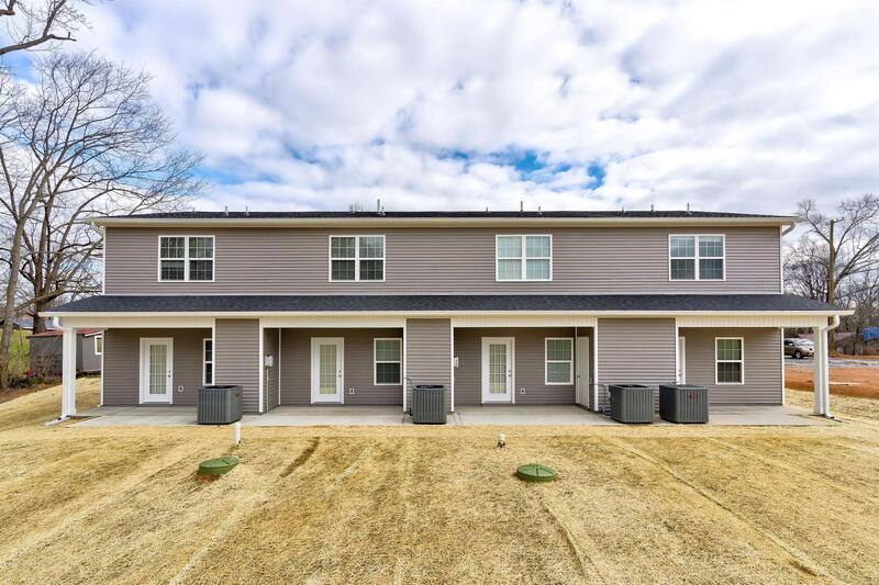 Townhouse for rent at 2809 Cruze Dr #1, Powell, TN 37849