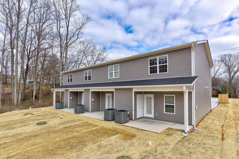 Townhouse for rent at 2809 Cruze Dr #1, Powell, TN 37849