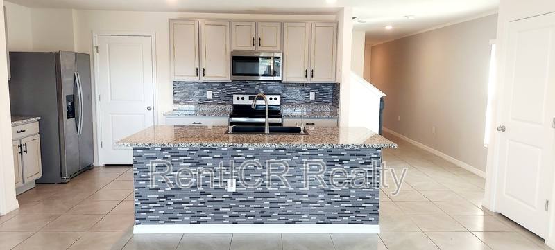 House for rent at 35386 Spruce Knob Court, Dade City, FL 33525