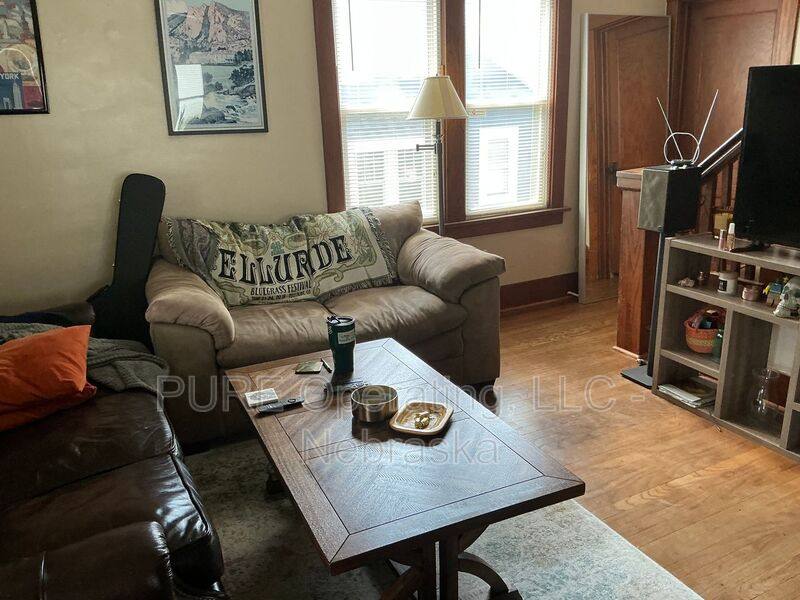 House for rent at 5828 Miami St, Omaha, NE 68104