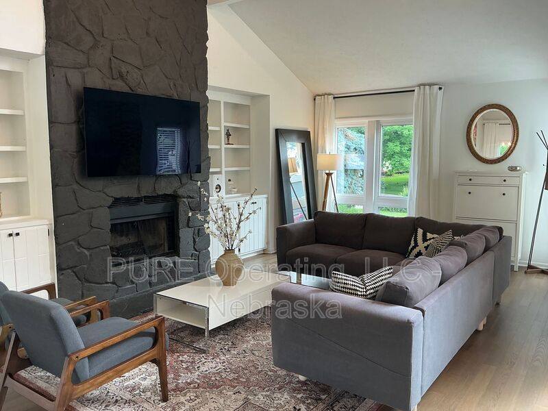 House for rent at 10635 Spaulding Circle, Omaha, NE 68134