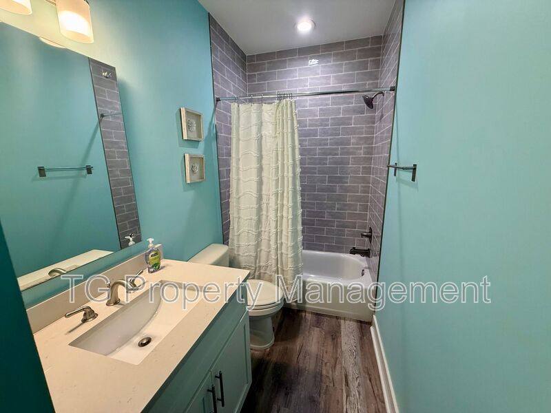 House for rent at 514 2nd St S, Jacksonville Beach, FL 32250
