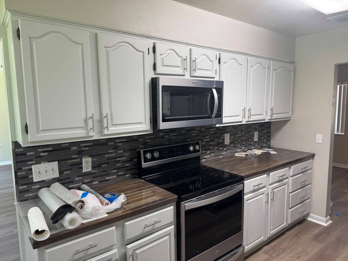 House for rent at 1602 E Sparkman Rd, Plant City, FL 33566