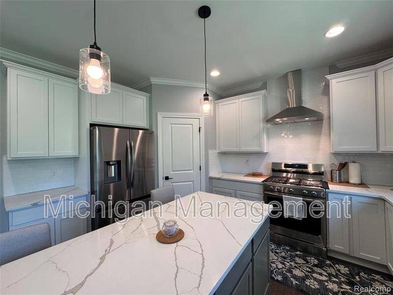 House for rent at 6149 Woodridge Lane, Grand Blanc, MI 48439