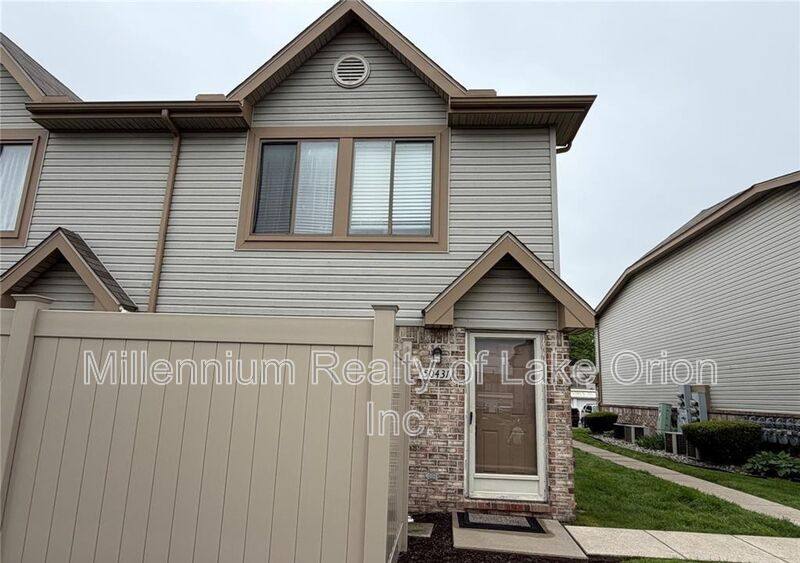 Apartment for rent at 50431 Bay Run S, New Baltimore, MI 48047