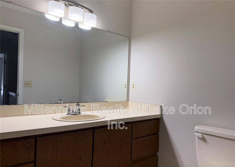 Apartment for rent at 50431 Bay Run S, New Baltimore, MI 48047