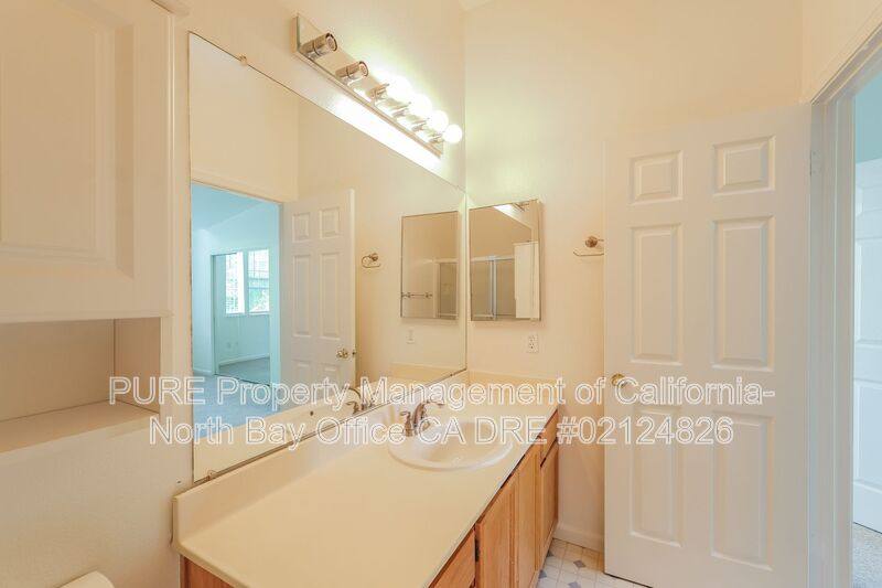 Townhouse for rent at 599 Spruce St, Santa Rosa, CA 95407