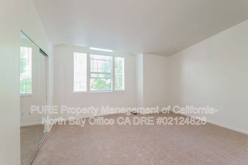 Townhouse for rent at 599 Spruce St, Santa Rosa, CA 95407