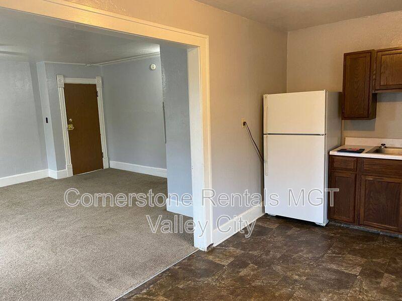 Apartment for rent at 205 3rd Ave SE #4, Valley City, ND 58072