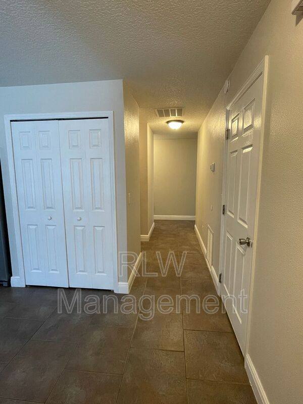 House for rent at 528 E Citrus Ave #1, Eustis, FL 32726