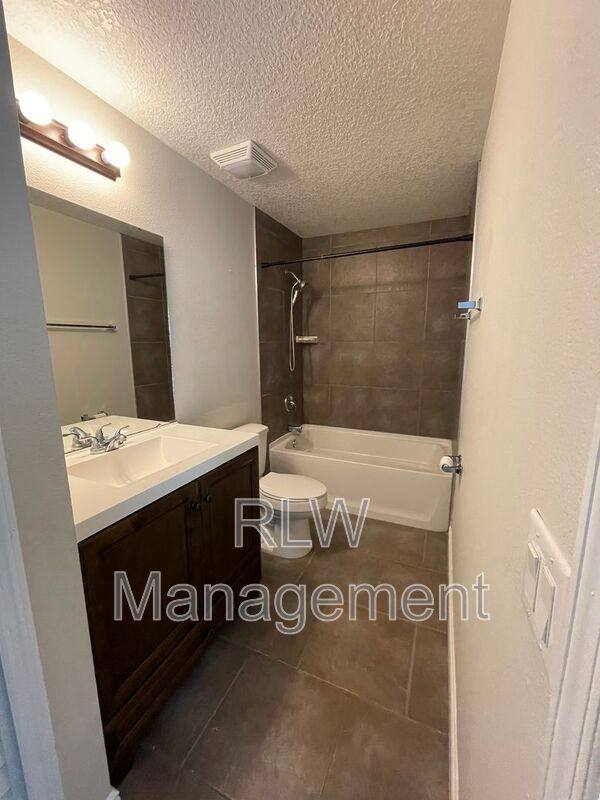 House for rent at 528 E Citrus Ave #1, Eustis, FL 32726