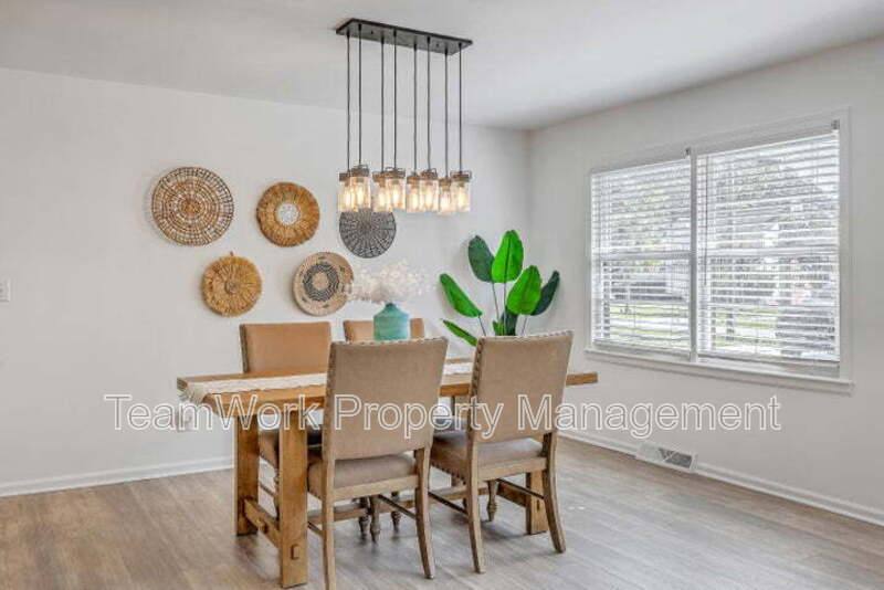 House for rent at 702 N Palmetto St, Summerville, SC 29483