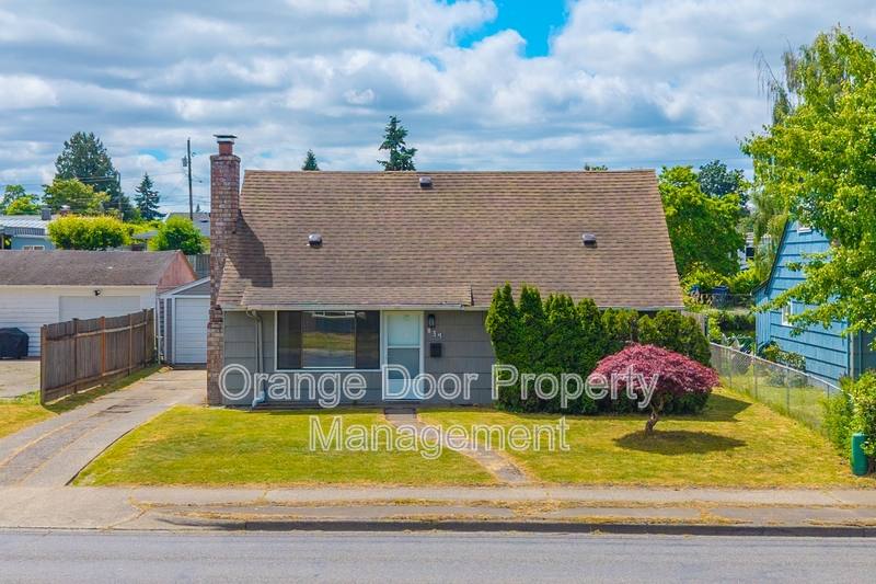 House for rent at 834 S 72nd St, Tacoma, WA 98408